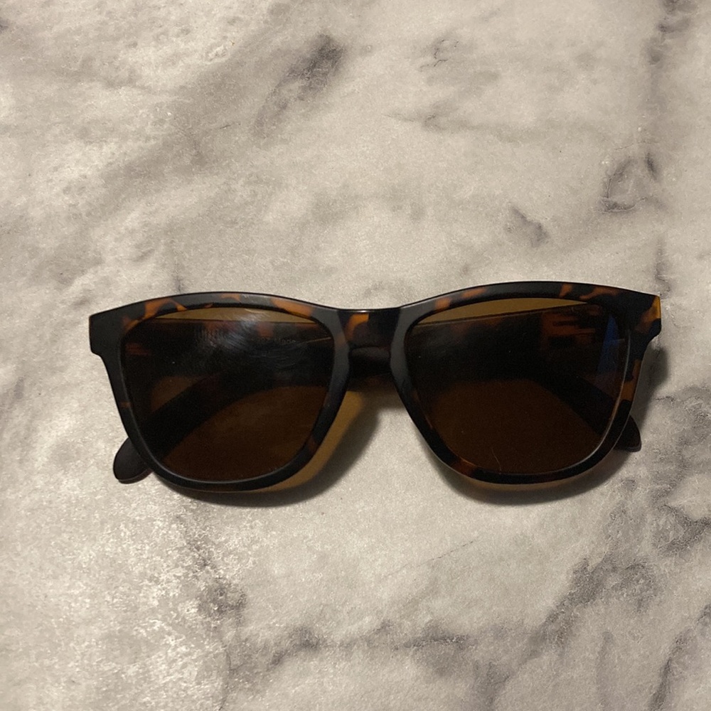 Sunglasses - Picture 4 of 14